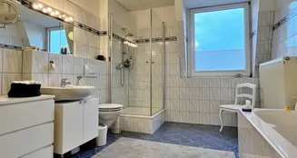 von_poll_real_estate_property_25063017_image_8