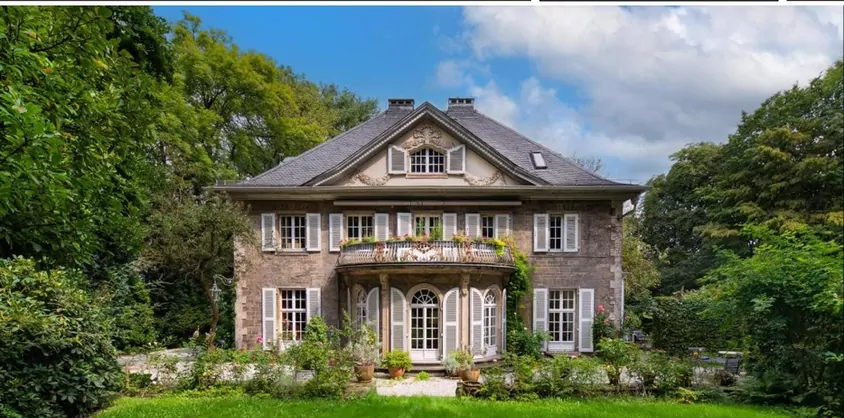 von Poll Immobilien GmbH