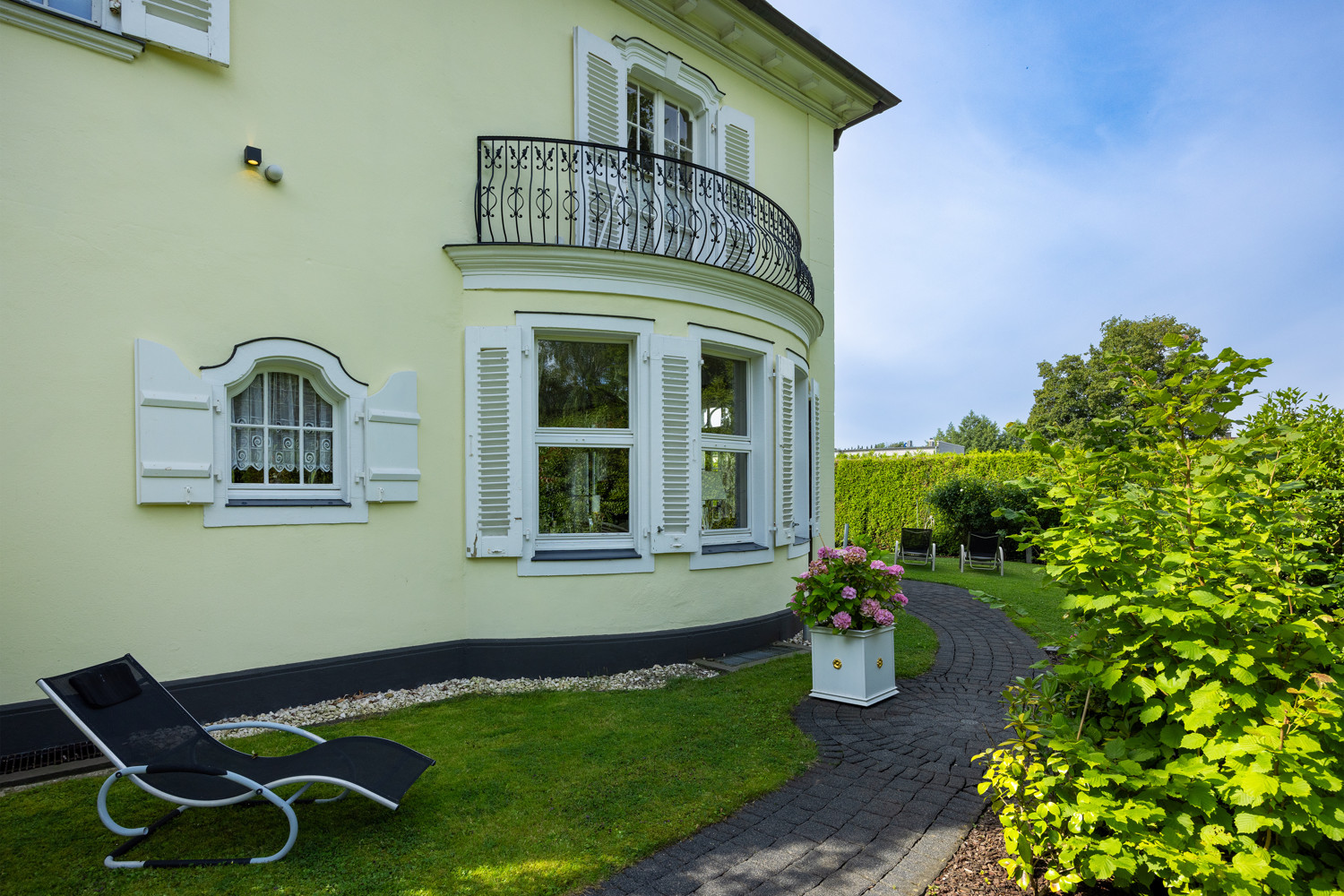 Einzigartiges Villenanwesen mit beeindruckendem Gartenpark