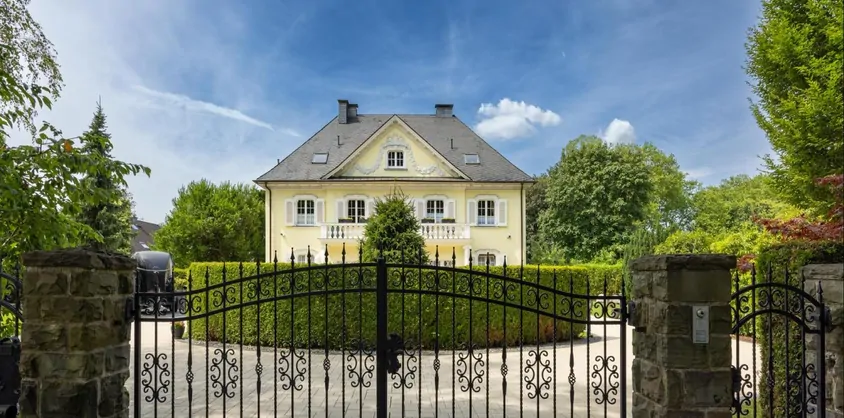 von Poll Immobilien GmbH