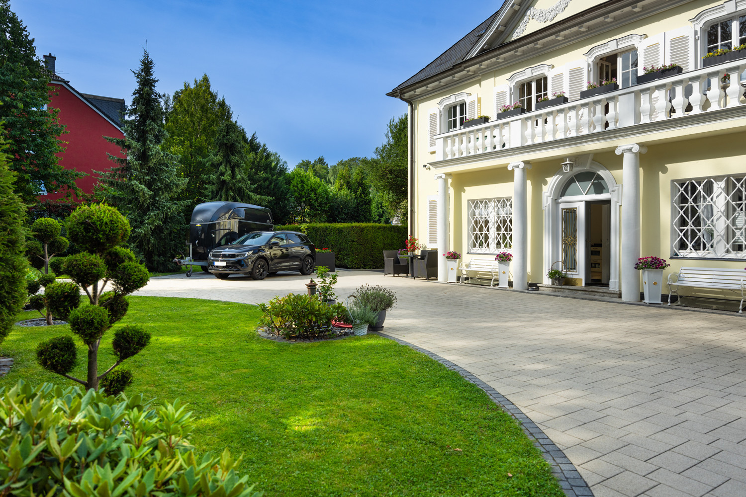 Einzigartiges Villenanwesen mit beeindruckendem Gartenpark