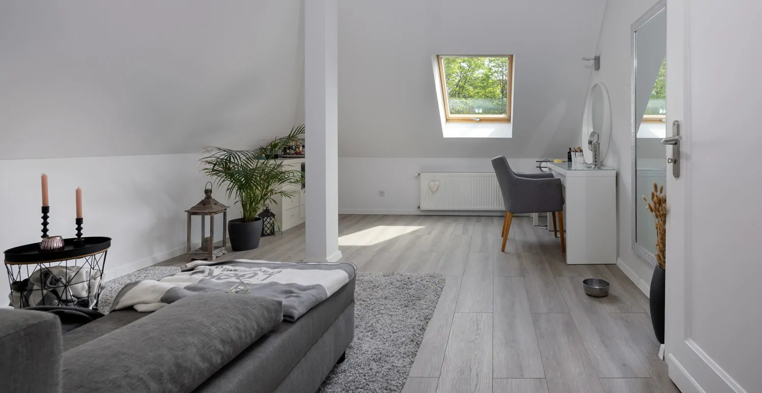 Altbauvilla mit parkähnlichem Garten und guter Anbindung