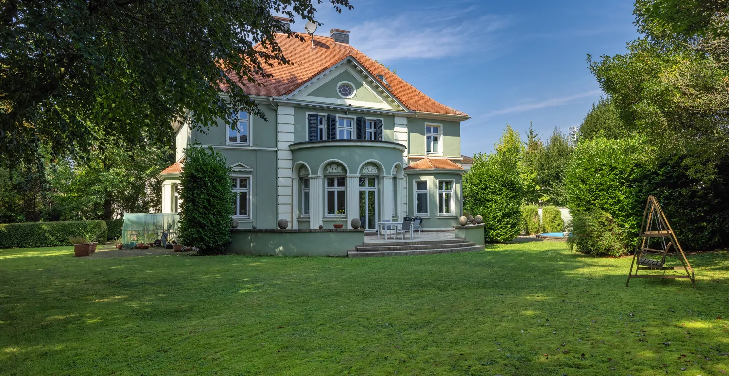 Elegante Historie in modernem Gewand -  Einzigartige Altbauvilla mit Stil