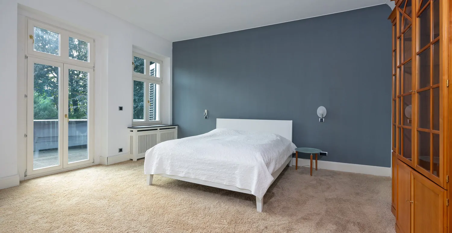 Masterbedroom mit Zugang Balkon