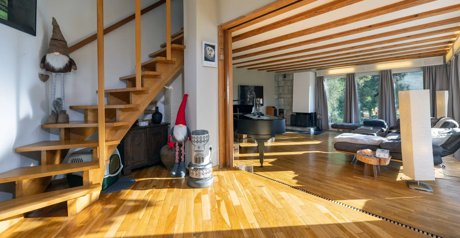 Wohnzimmer / Aufgang Dachgeschoss