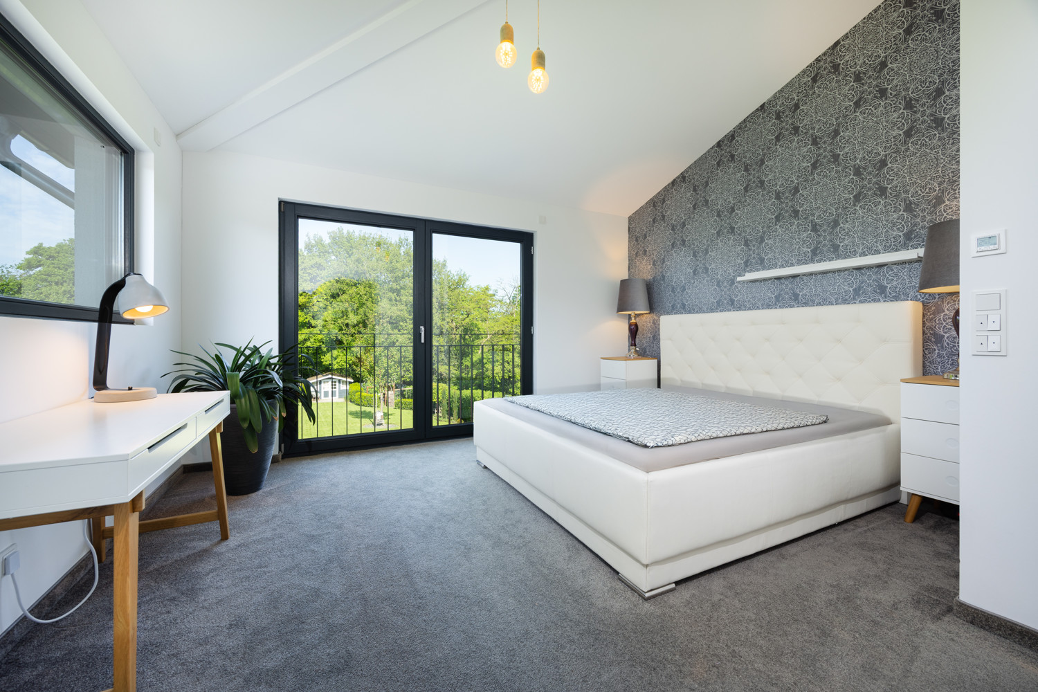 Elternschlafzimmer mit Ankleide