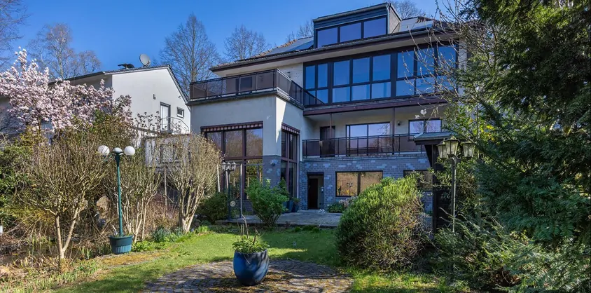 von Poll Immobilien GmbH