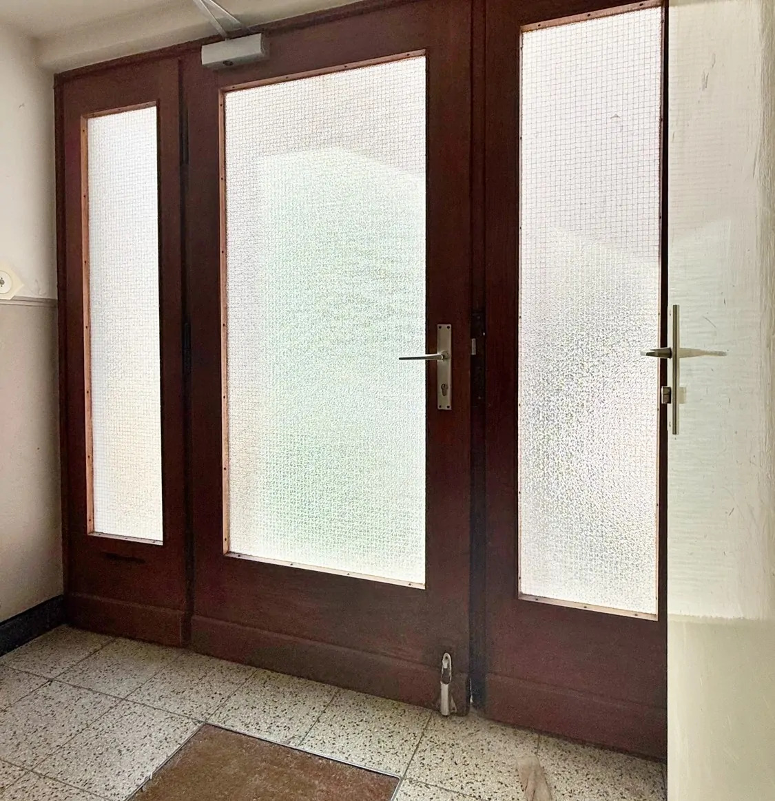 Haus B_Hauseingangstür