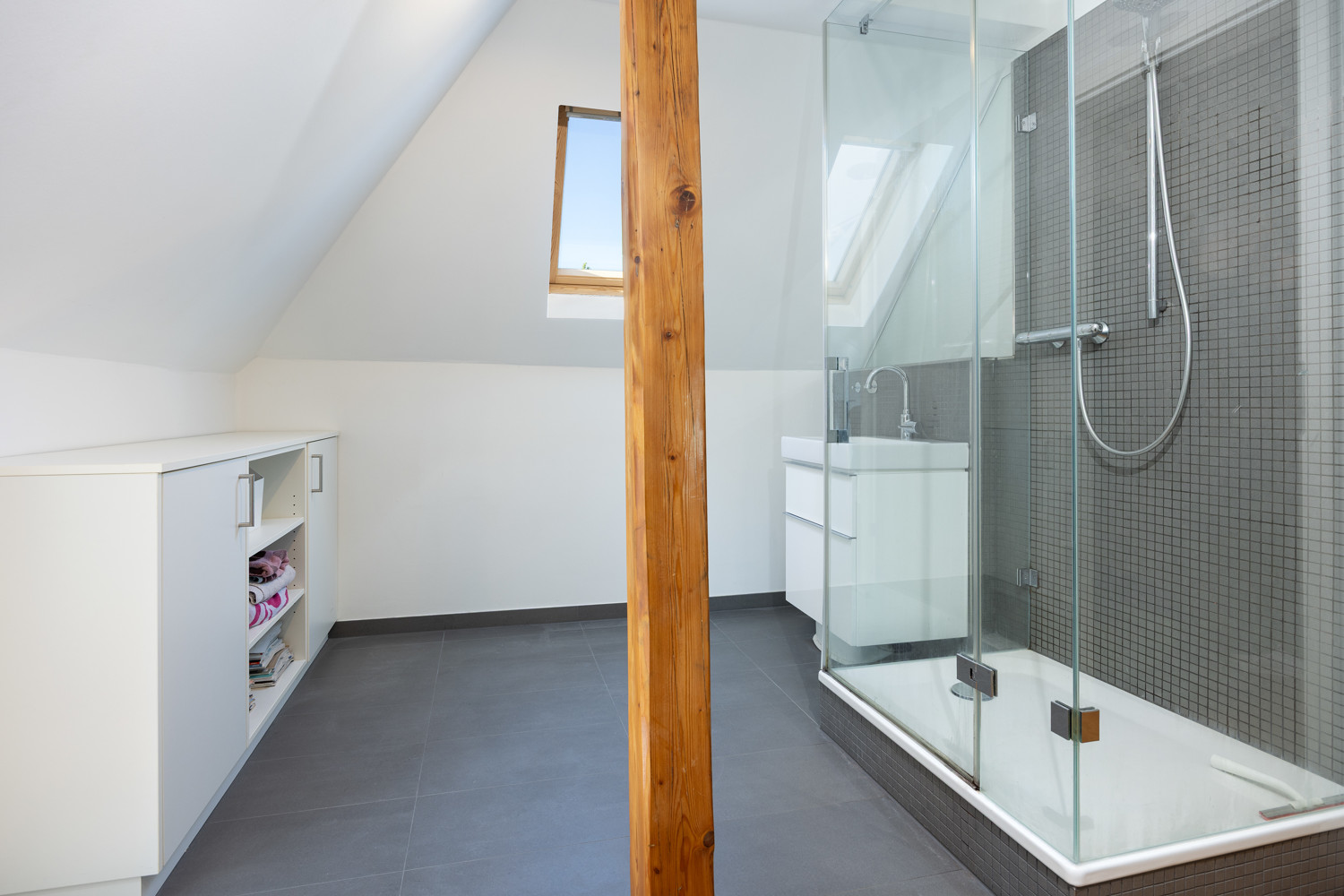 offenes Badezimmer DG (2017 neu)