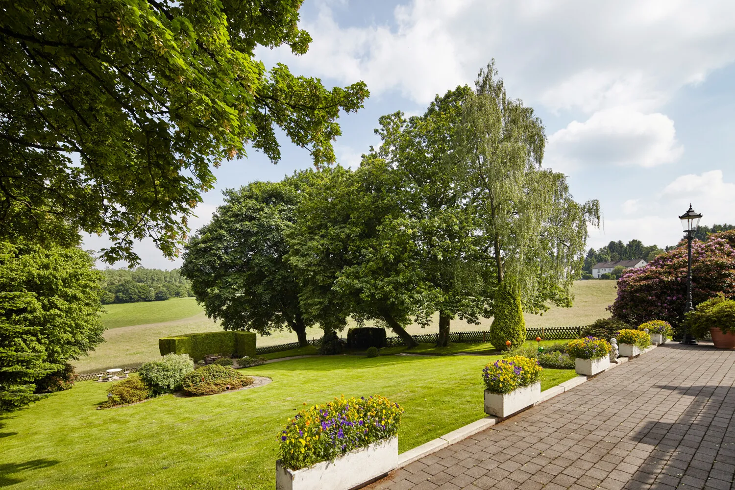 Übergang Zufahrt / Gartengrundstück