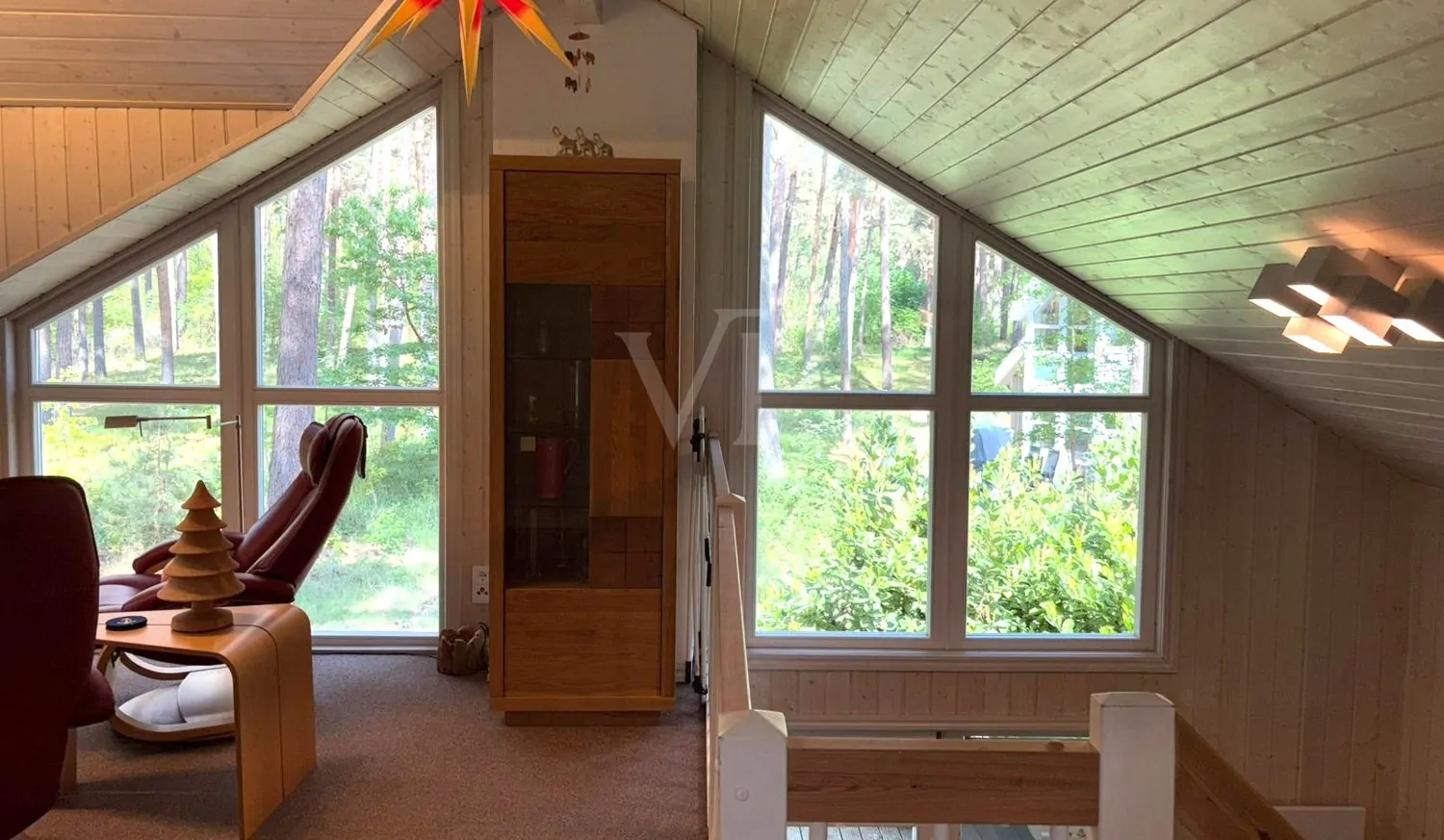 kombinierter Arbeits- und Schlafraum OG