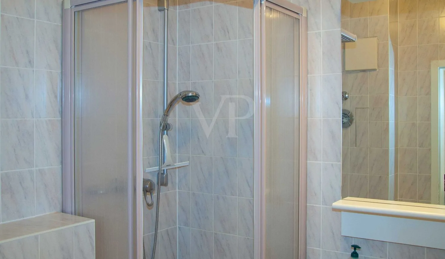 Ostseebad Sellin: Zentrale 33 qm Wohnung in Strandnähe mit Balkon