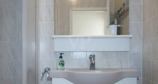 von_poll_real_estate_property_IN628_image_12