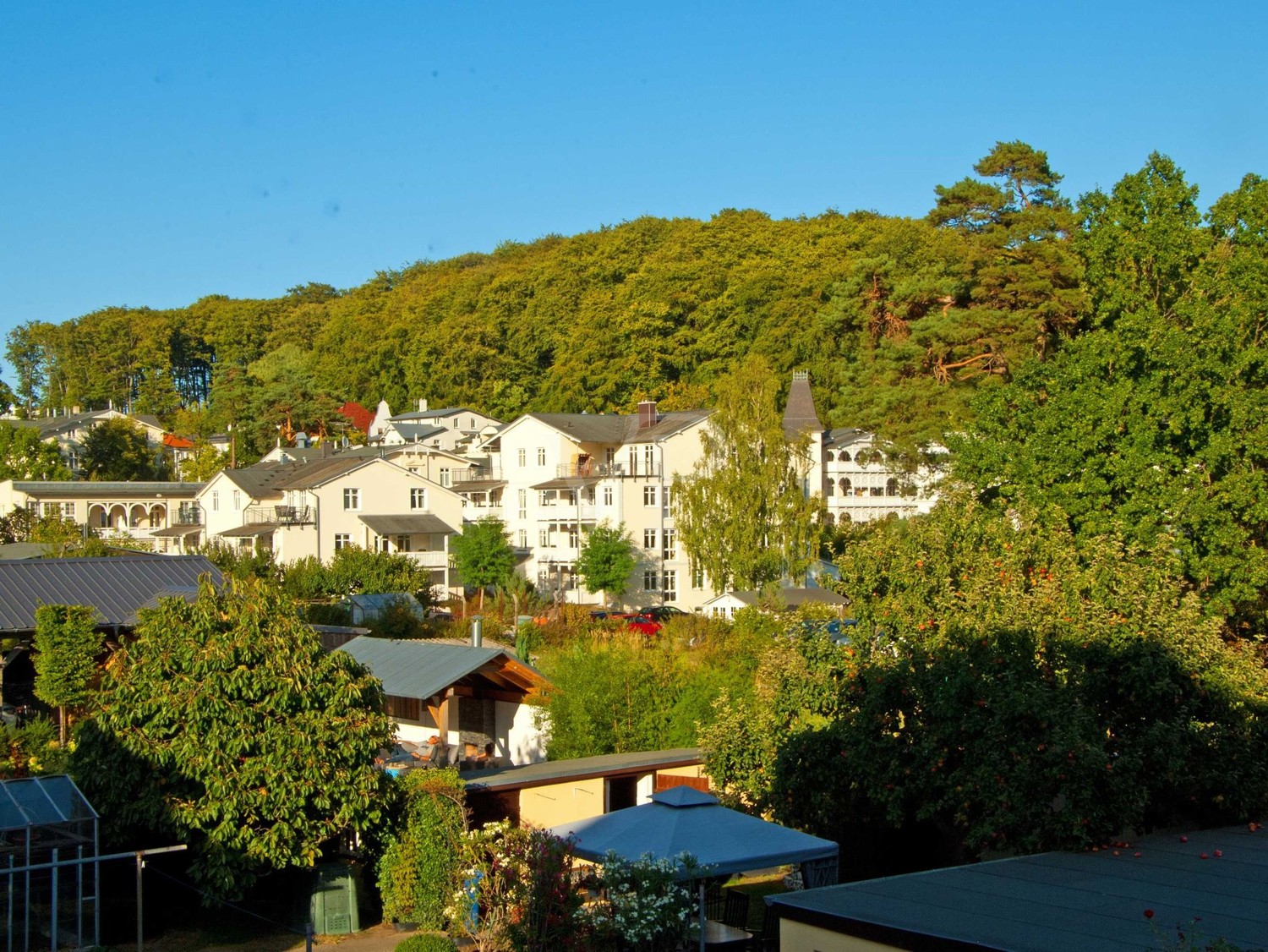 Ostseebad Sellin: Zentrale 35 qm Wohnung in Strandnähe mit Balkon
