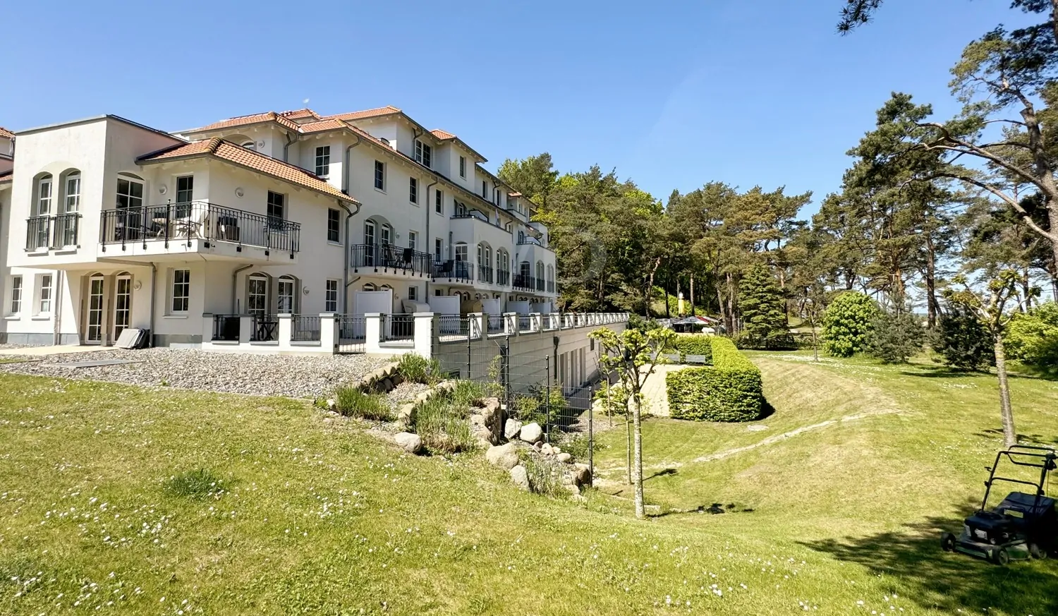 Komfortable Ferienwohnung mit Balkon und Wellnessbereich in Villa Meeresblick