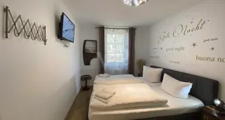 von_poll_real_estate_property_CR482_image_18