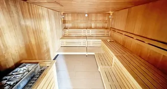 von_poll_real_estate_property_CR482_image_24