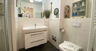 von_poll_real_estate_property_CR482_image_20