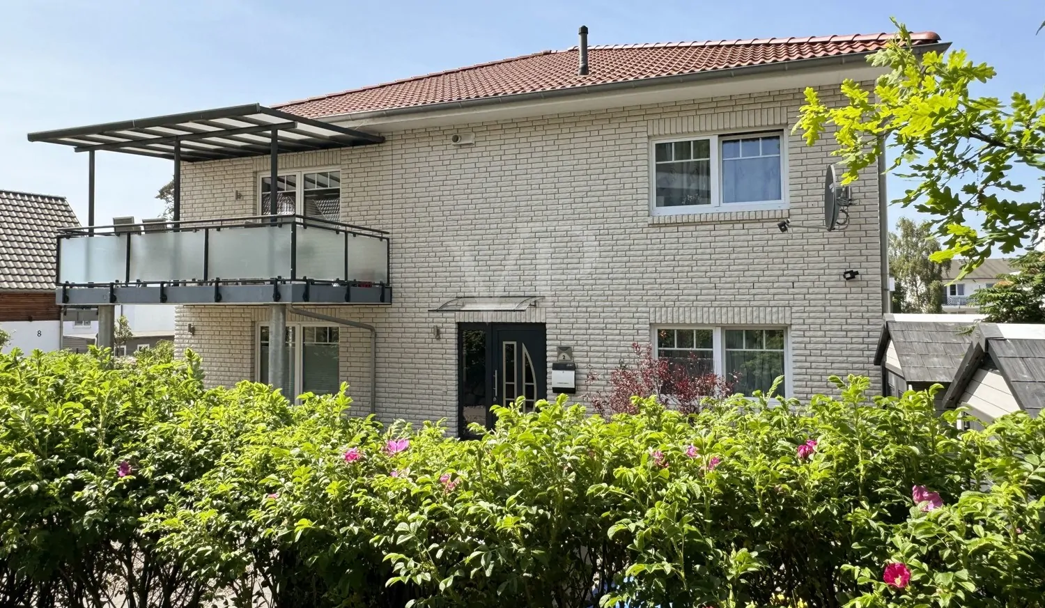 Highlight: Haus,- oder Einzelerwerb von Wohnungen in Villa in Strandnähe - top Ferienvermietung