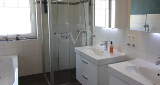 von_poll_real_estate_property_SM830_image_14