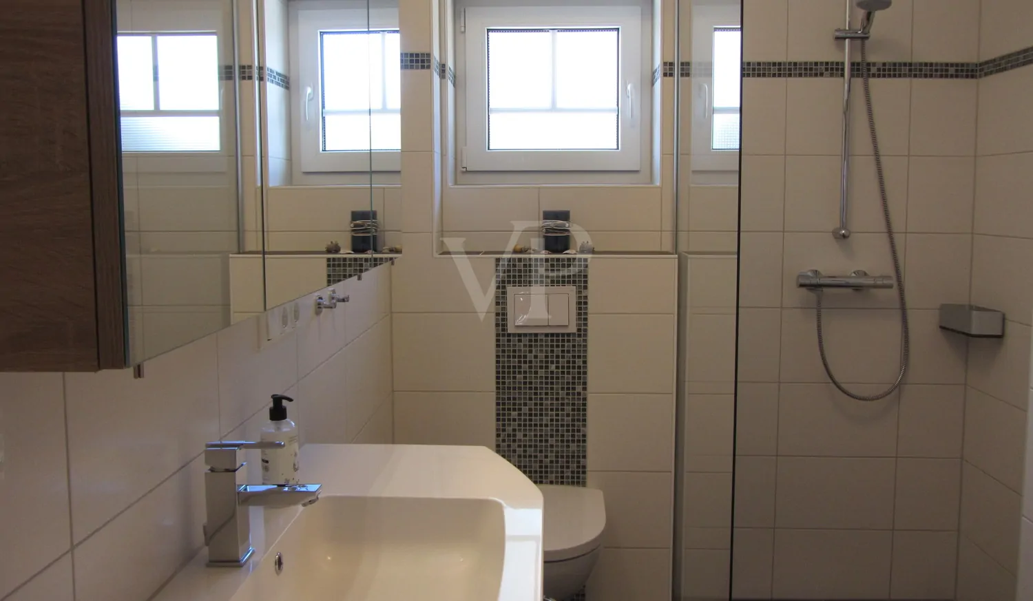 Highlight: Haus,- oder Einzelerwerb von Wohnungen in Villa in Strandnähe - top Ferienvermietung