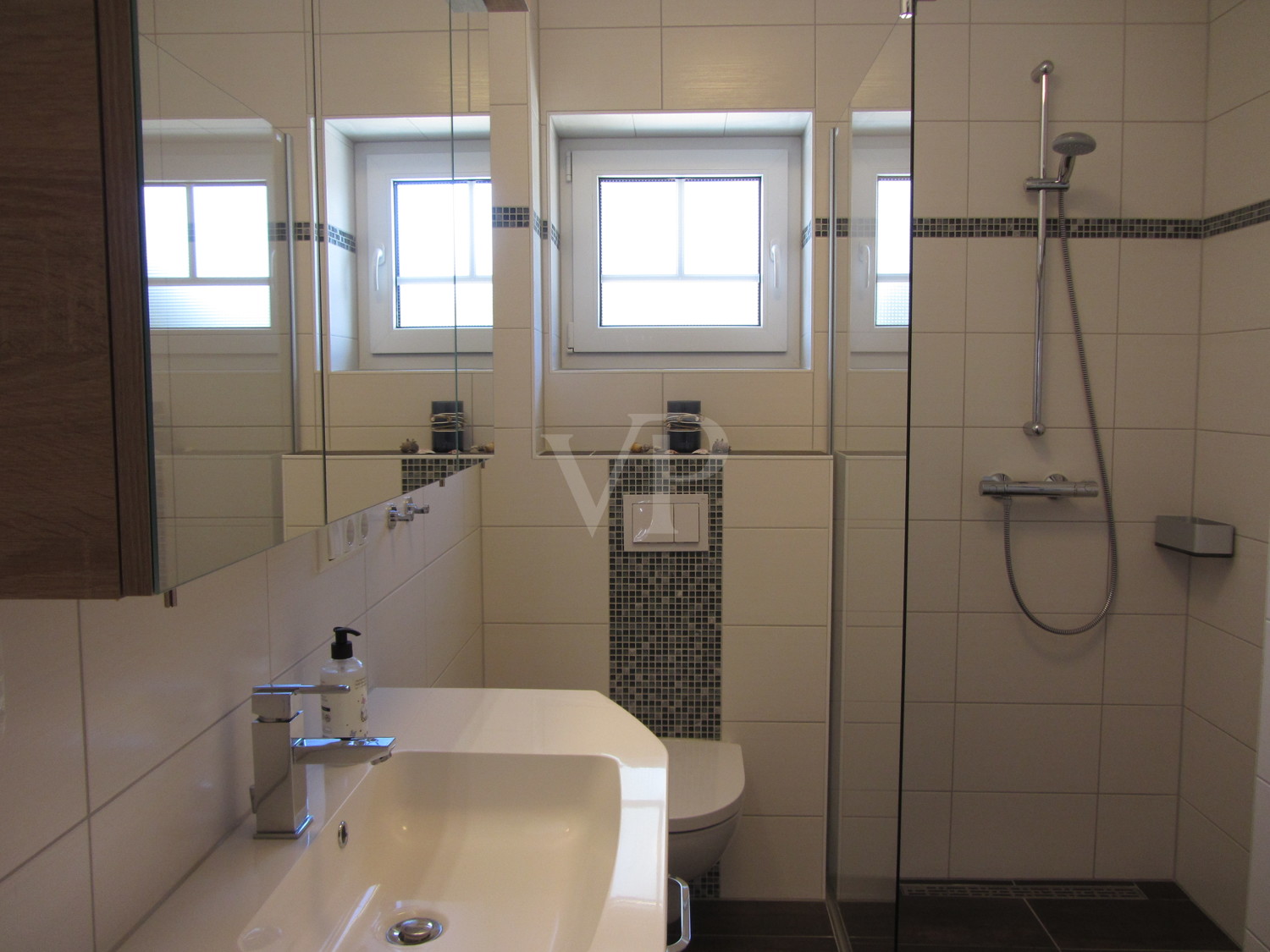 Highlight: Haus,- oder Einzelerwerb von Wohnungen in Villa in Strandnähe - top Ferienvermietung