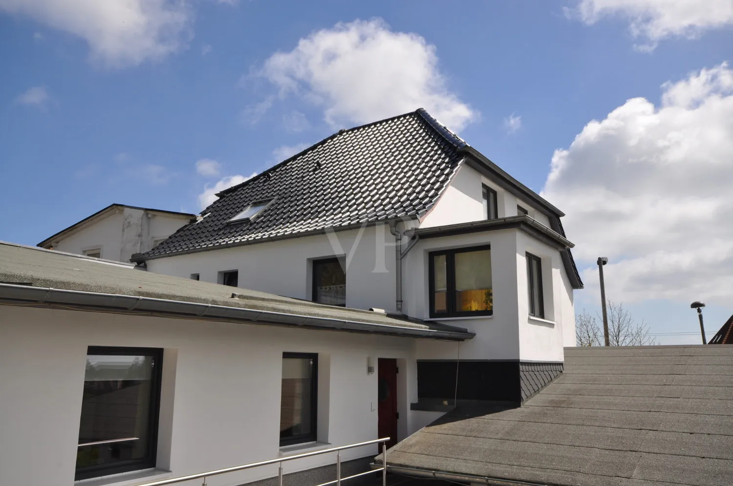 Monolocale su 3 livelli tra scogliere di gesso e mare