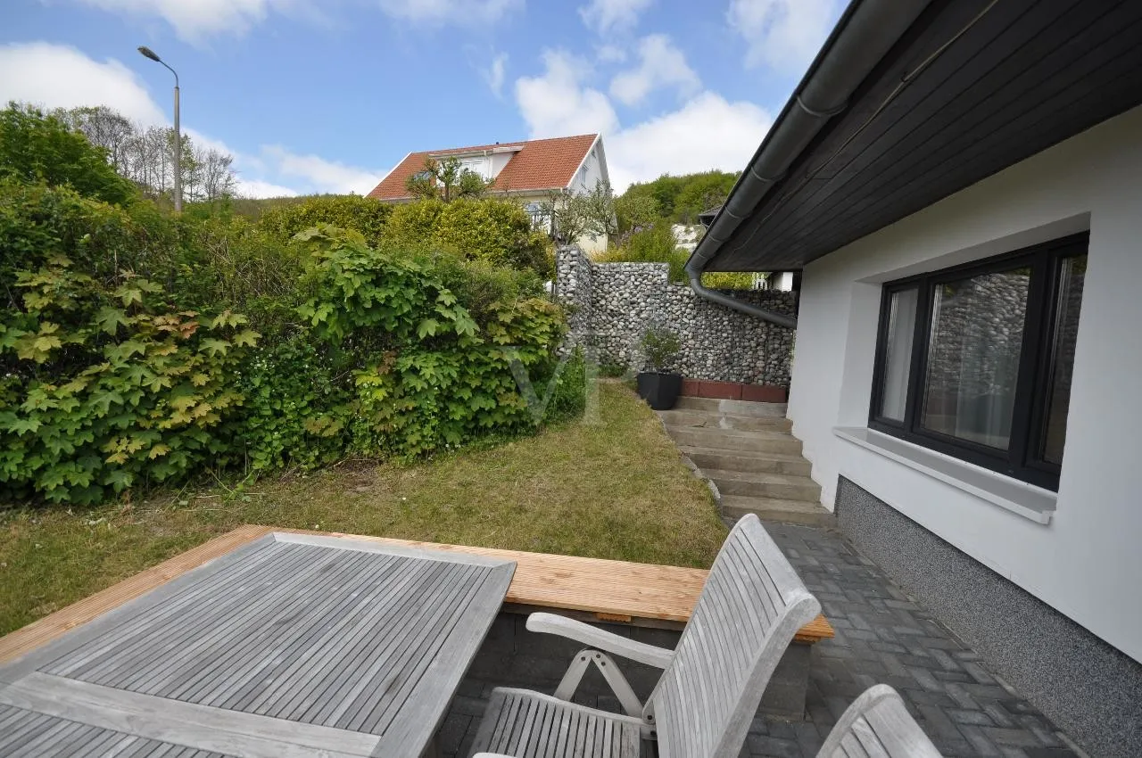 Monolocale su 3 livelli tra scogliere di gesso e mare