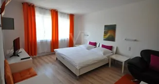 von_poll_real_estate_property_NZ901_image_12