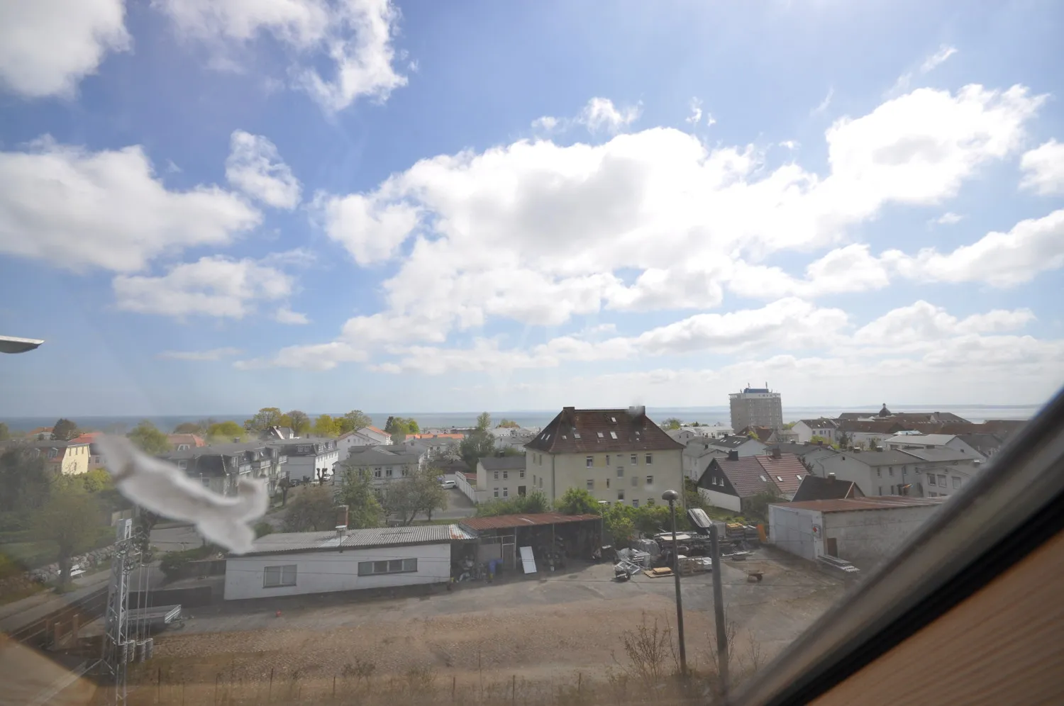 Monolocale su 3 livelli tra scogliere di gesso e mare