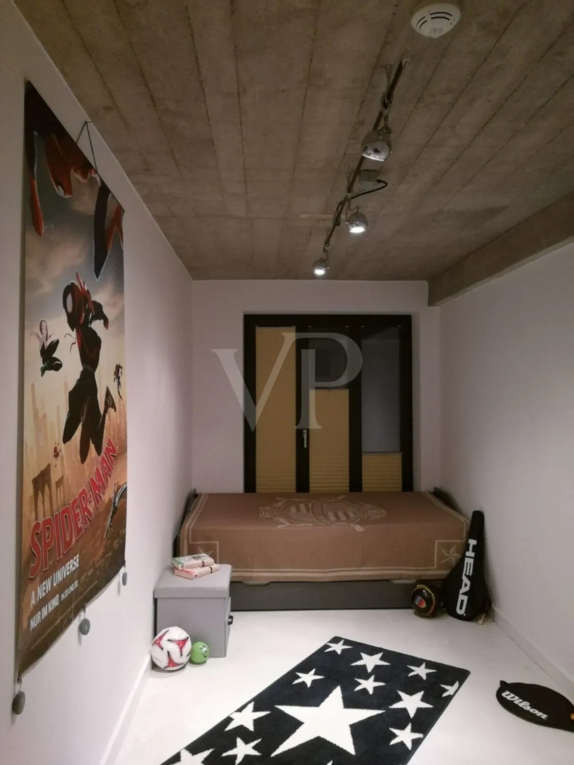 Appartement moderne avec mobilier de haute qualité, situé en première ligne de la plage de la mer Baltique.
