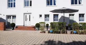 von_poll_real_estate_property_BQ997_image_3