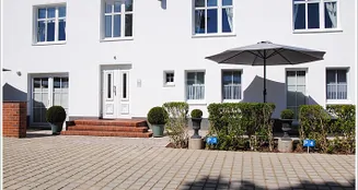 von_poll_real_estate_property_BQ997_image_3