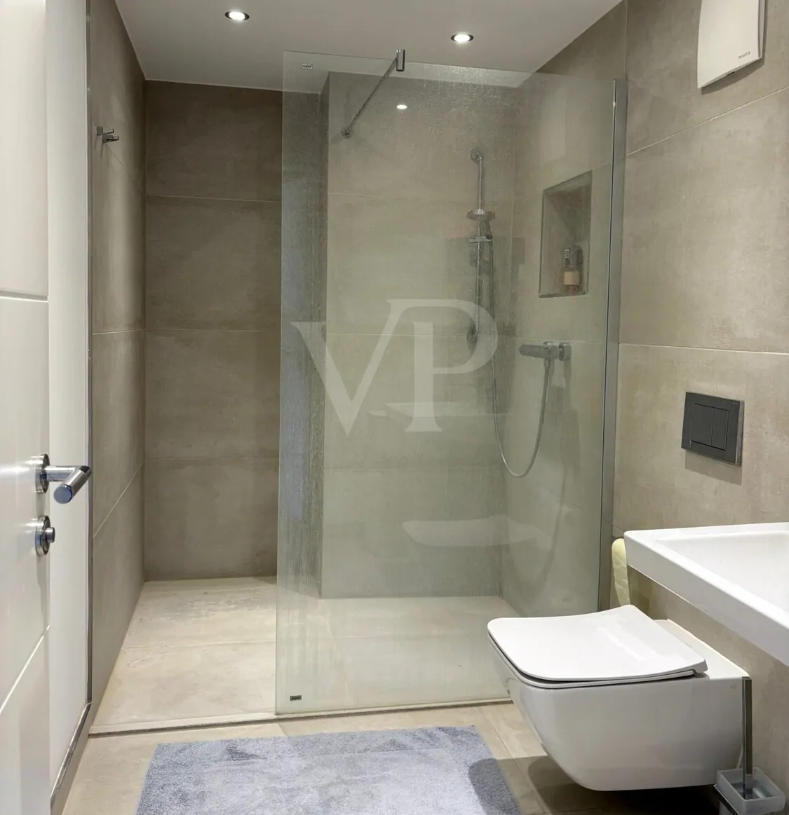 **Moderne Eigentumswohnung mit großem Balkon, Meerblick und Komfortausstattung in Haus 4 Natura – Südstrand 206**