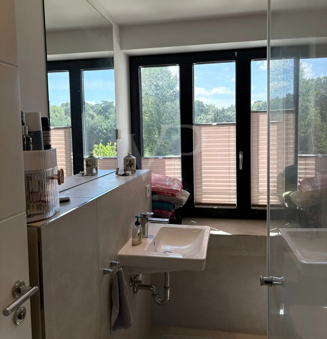 **Moderne Eigentumswohnung mit großem Balkon, Meerblick und Komfortausstattung in Haus 4 Natura – Südstrand 206**