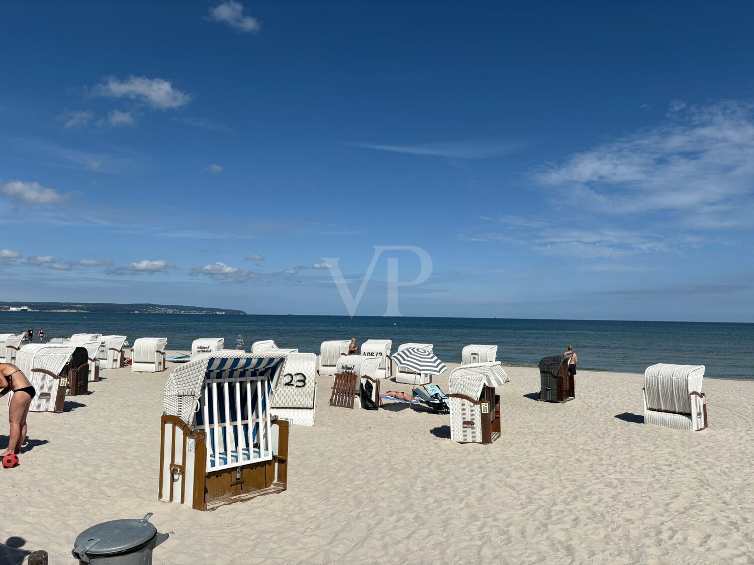 **Moderne Eigentumswohnung mit großem Balkon, Meerblick und Komfortausstattung in Haus 4 Natura – Südstrand 206**
