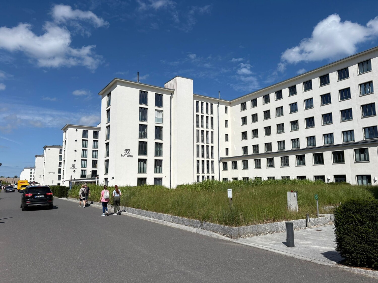 **Moderne Eigentumswohnung mit großem Balkon, Meerblick und Komfortausstattung in Haus 4 Natura – Südstrand 206**