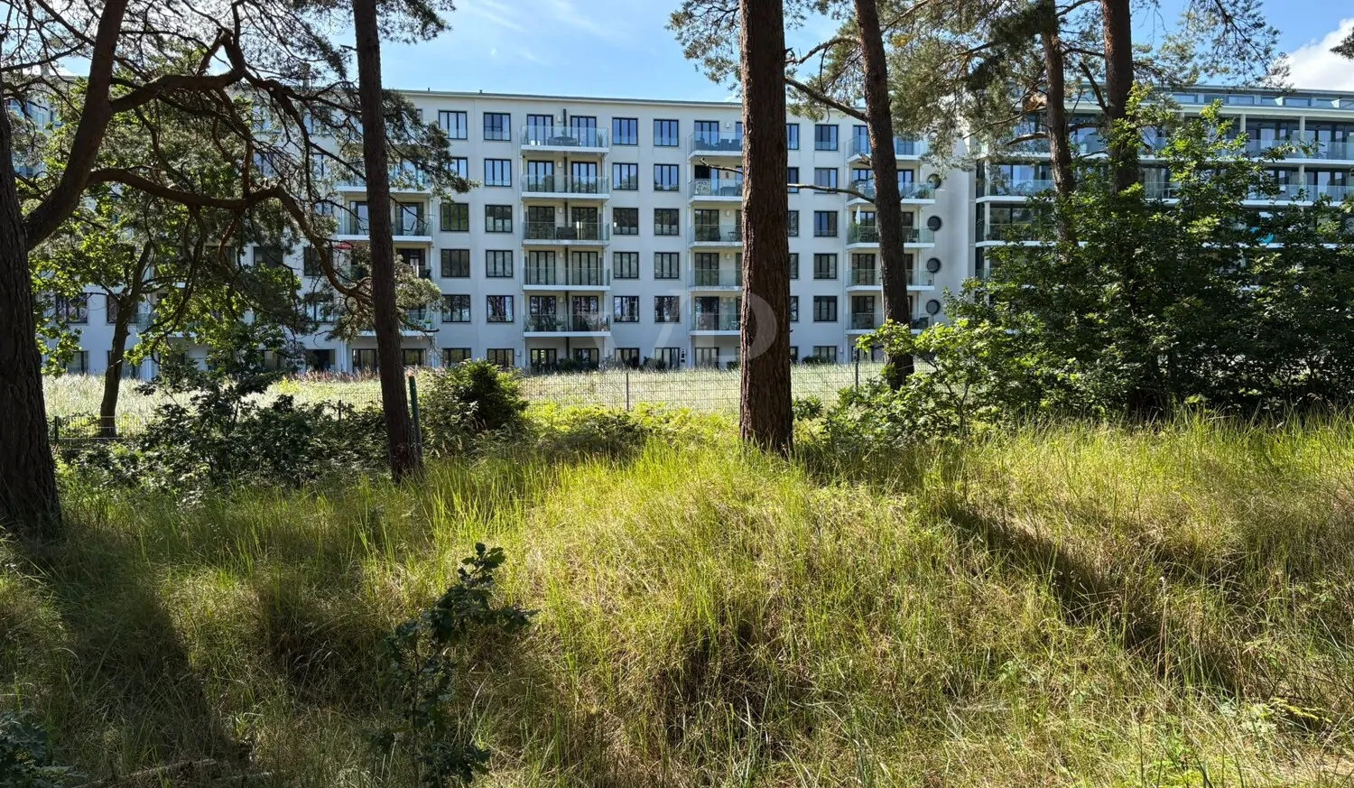 **Moderne Eigentumswohnung mit großem Balkon, Meerblick und Komfortausstattung in Haus 4 Natura – Südstrand 206**