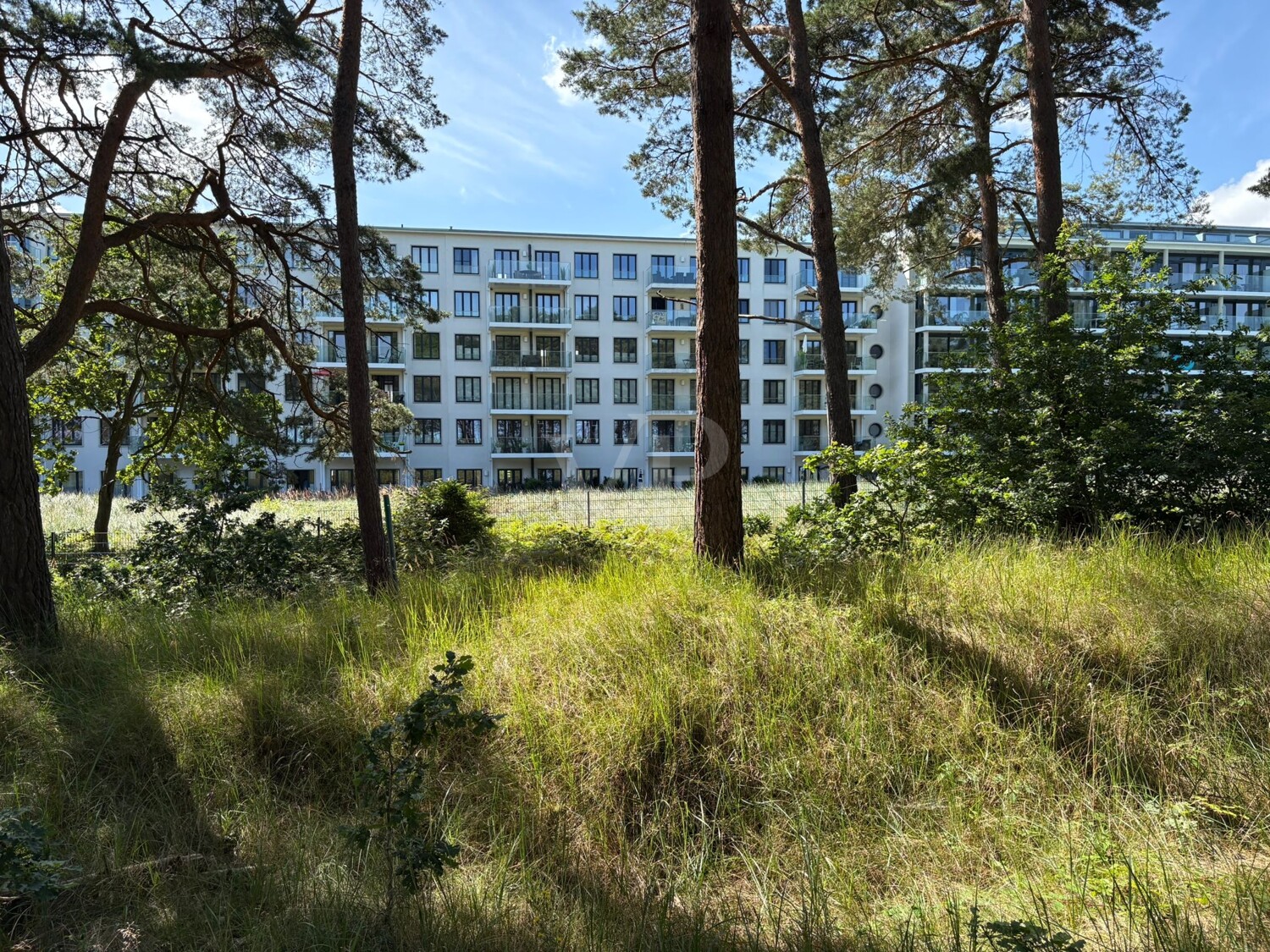 **Moderne Eigentumswohnung mit großem Balkon, Meerblick und Komfortausstattung in Haus 4 Natura – Südstrand 206**