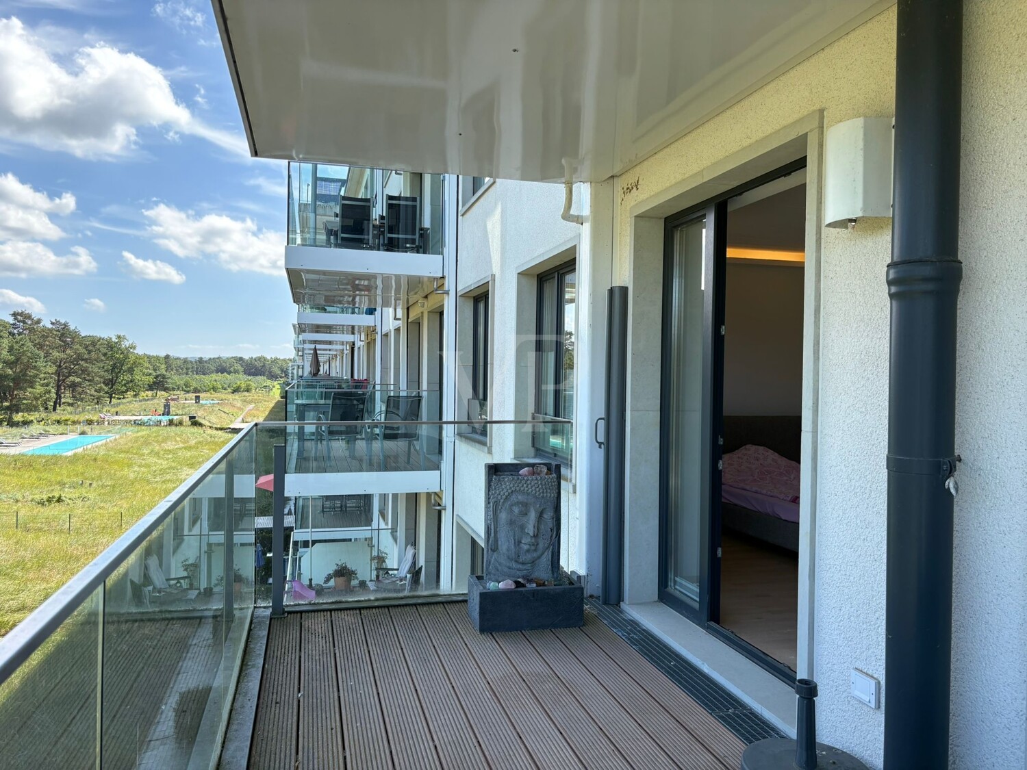 **Moderne Eigentumswohnung mit großem Balkon, Meerblick und Komfortausstattung in Haus 4 Natura – Südstrand 206**