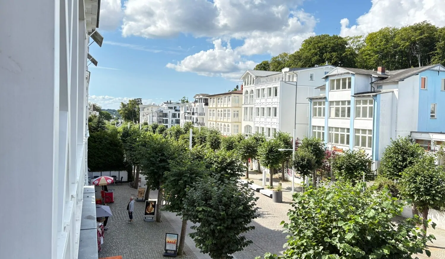 Stilvolles Refugium mit Kaminflair, Sonne und Poolgenuss