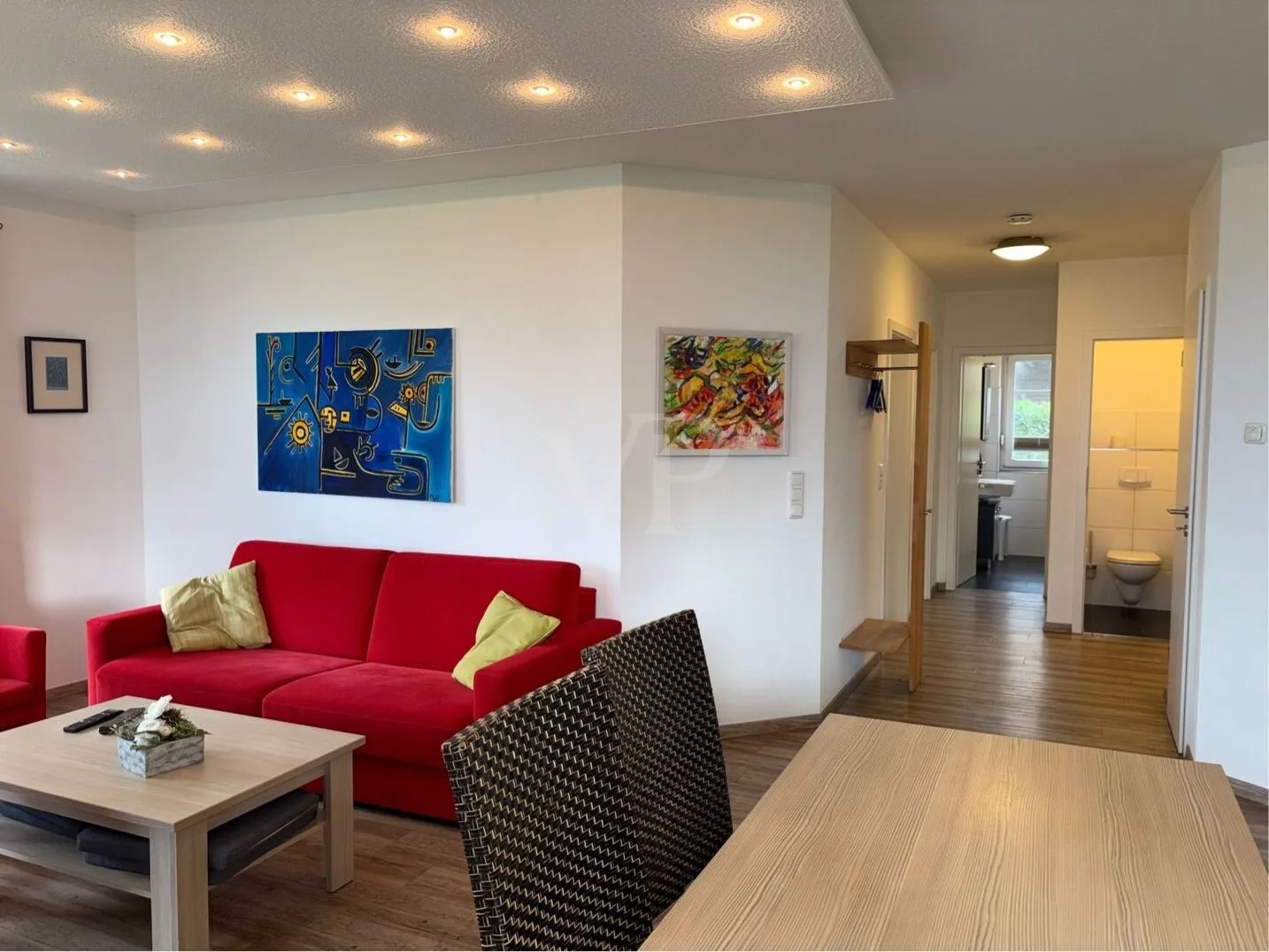 **Attraktive 3-Zimmer-Erdgeschosswohnung mit Terrasse in Hafennähe – Ferienwohnung zum Wohlfühlen**