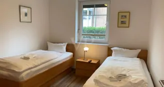 von_poll_real_estate_property_QD771_image_15