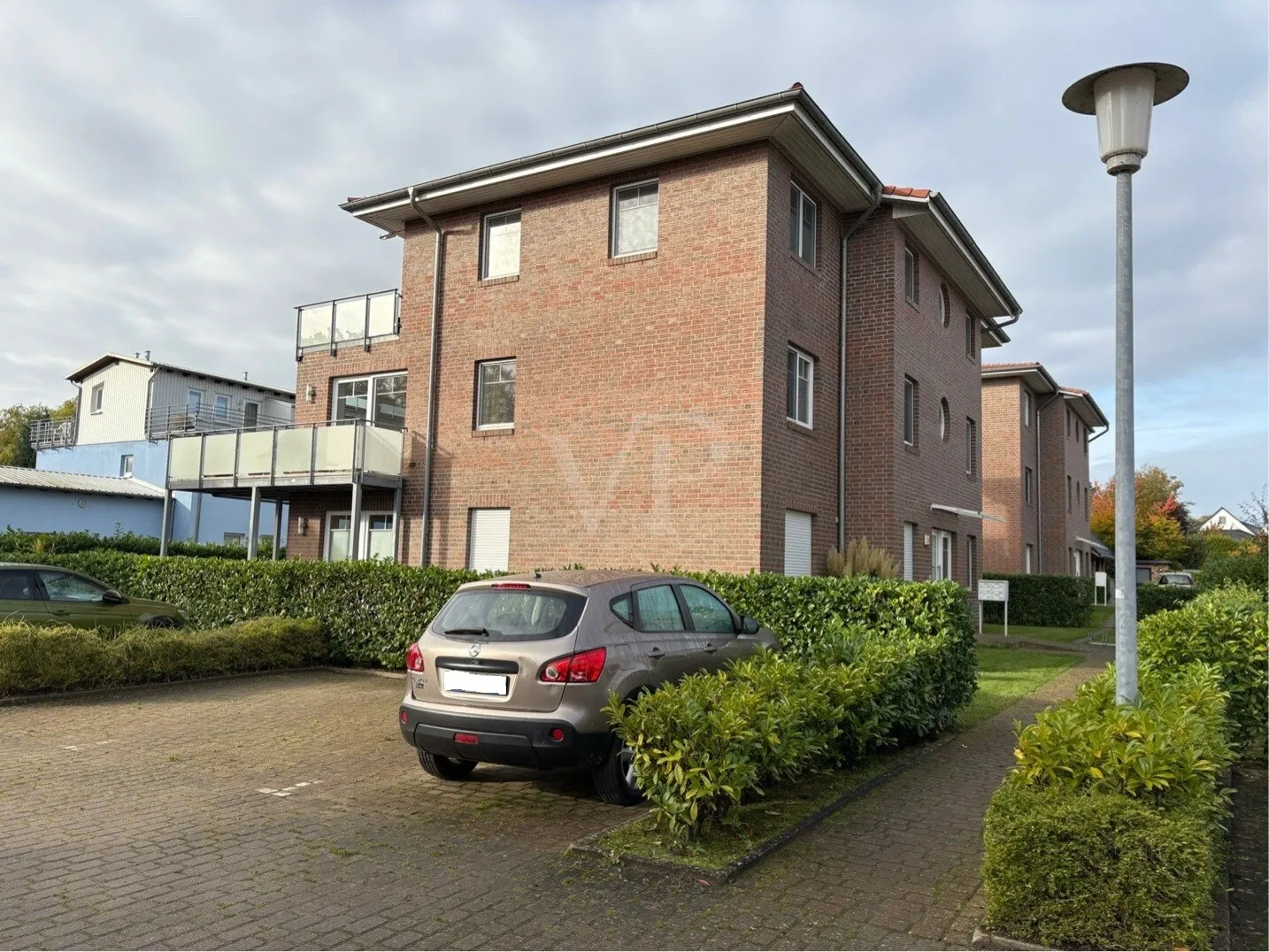 **Attraktive 3-Zimmer-Erdgeschosswohnung mit Terrasse in Hafennähe – Ferienwohnung zum Wohlfühlen**