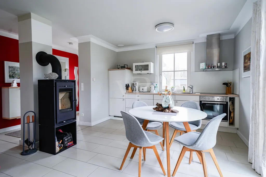 Strandnahes, reetgedecktes Refugium am Dünenwald:   1 Doppelhaus und 1 Ferienhaus in Bestlage