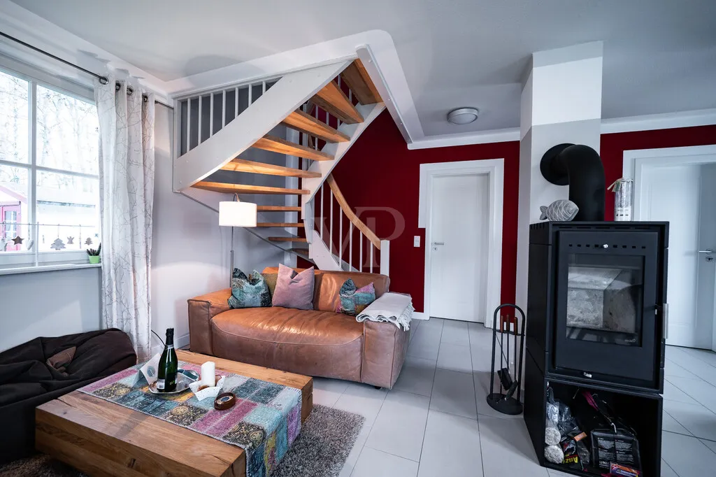 Strandnahes, reetgedecktes Refugium am Dünenwald:   1 Doppelhaus und 1 Ferienhaus in Bestlage