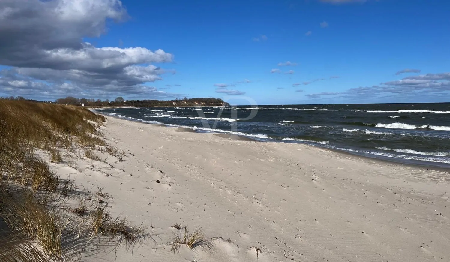Drei Küstenhäuser in Strandnähe  – Lebensfreude pur für Generationen
