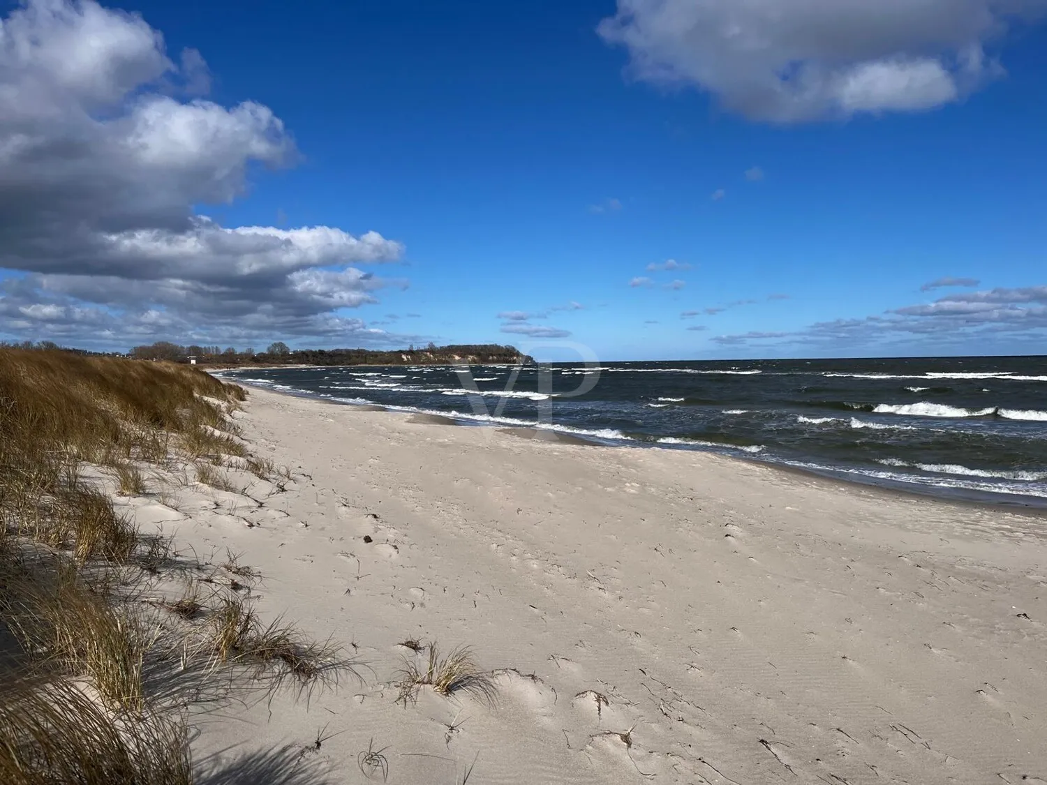 Drei Küstenhäuser in Strandnähe  – Lebensfreude pur für Generationen