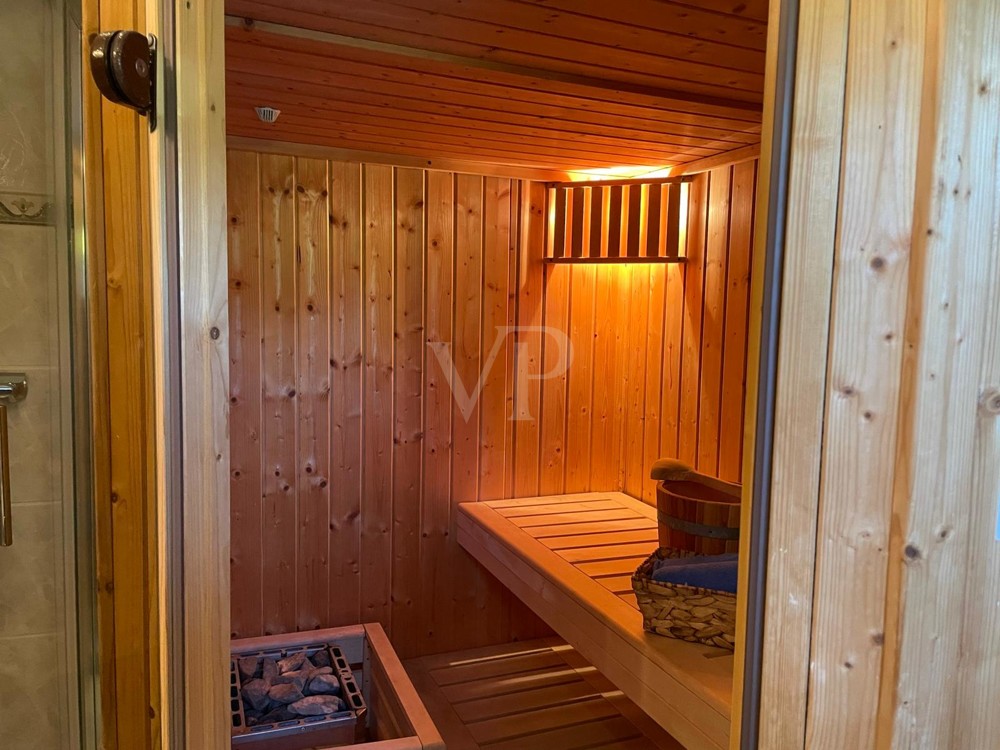 Sauna im 2. Badezimmer kombiniert im EG
