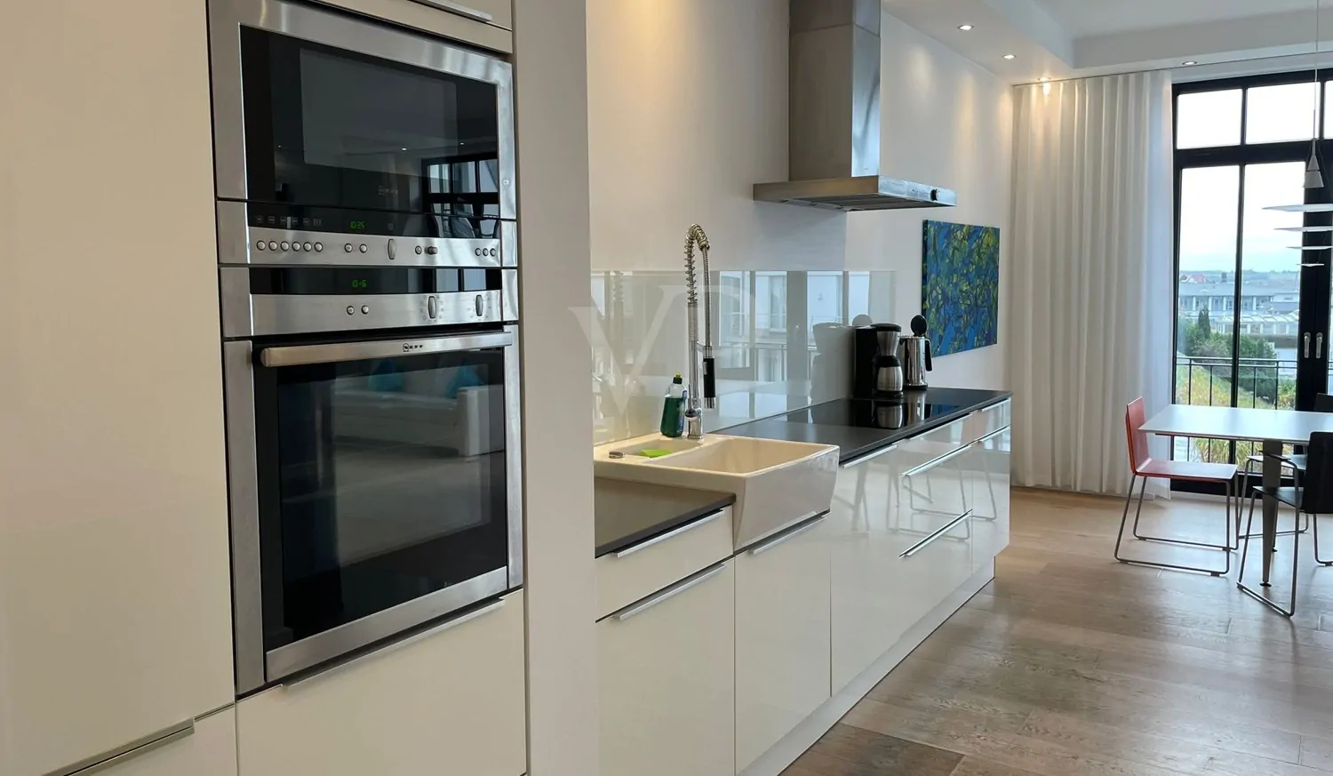 Appartement mit Meerblick und Möglichkeit zum VIP-Zugang zum Sky-Schwimmbad